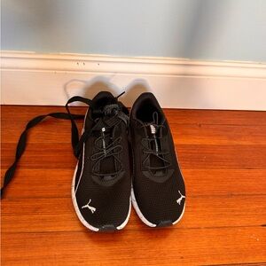 Puma Men's Black and White Athletic Shoes